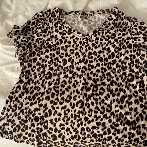 Old Navy Tops - Old navy t-shirt
